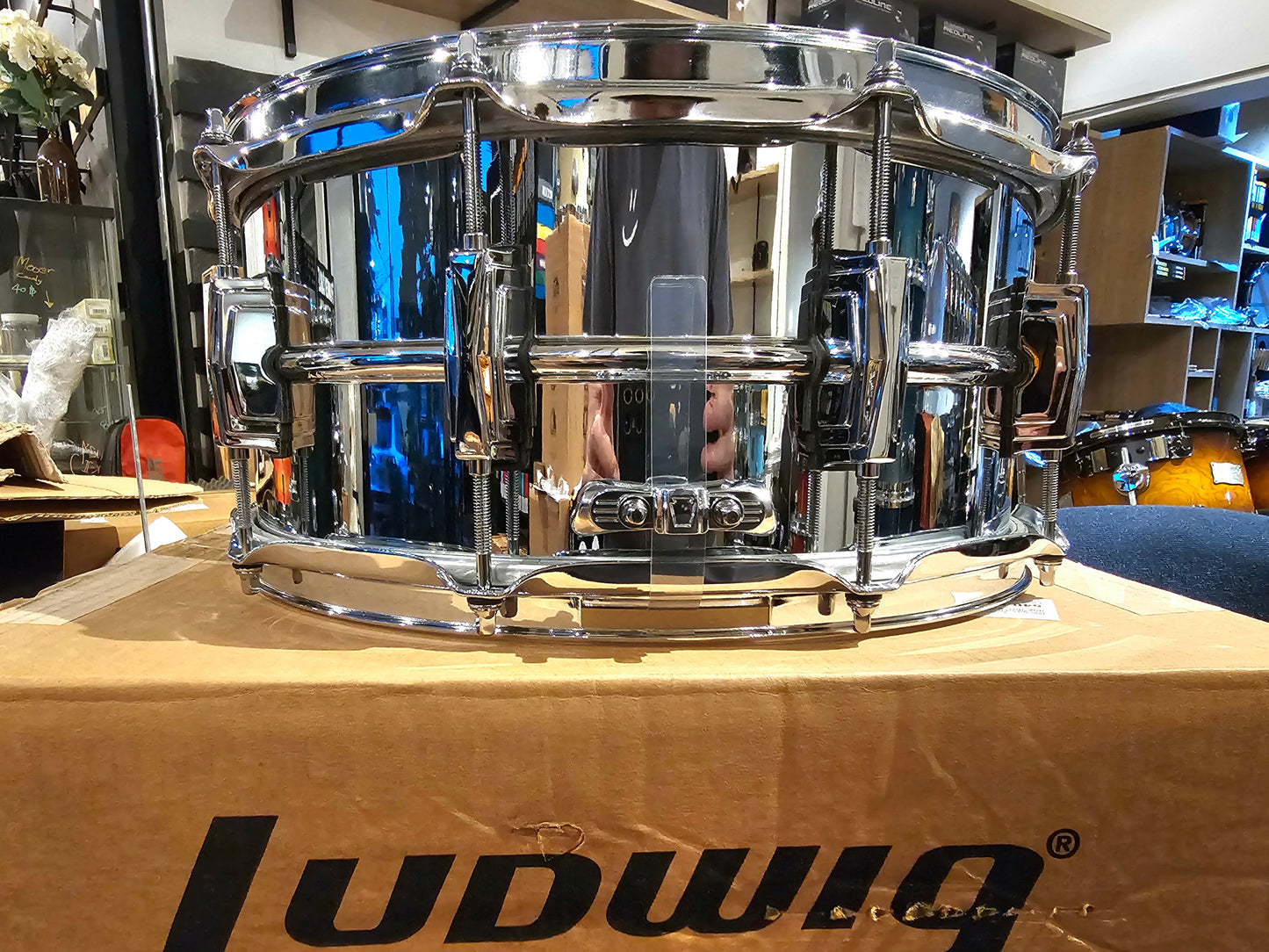 Ludwig LM402B Supraphonic 14x6.5 snare drum
