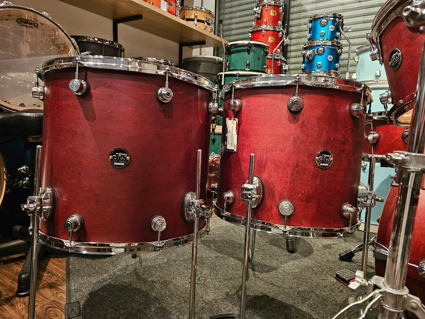Dw Performance series made in US Tobacco satin 7 pcs. drums set