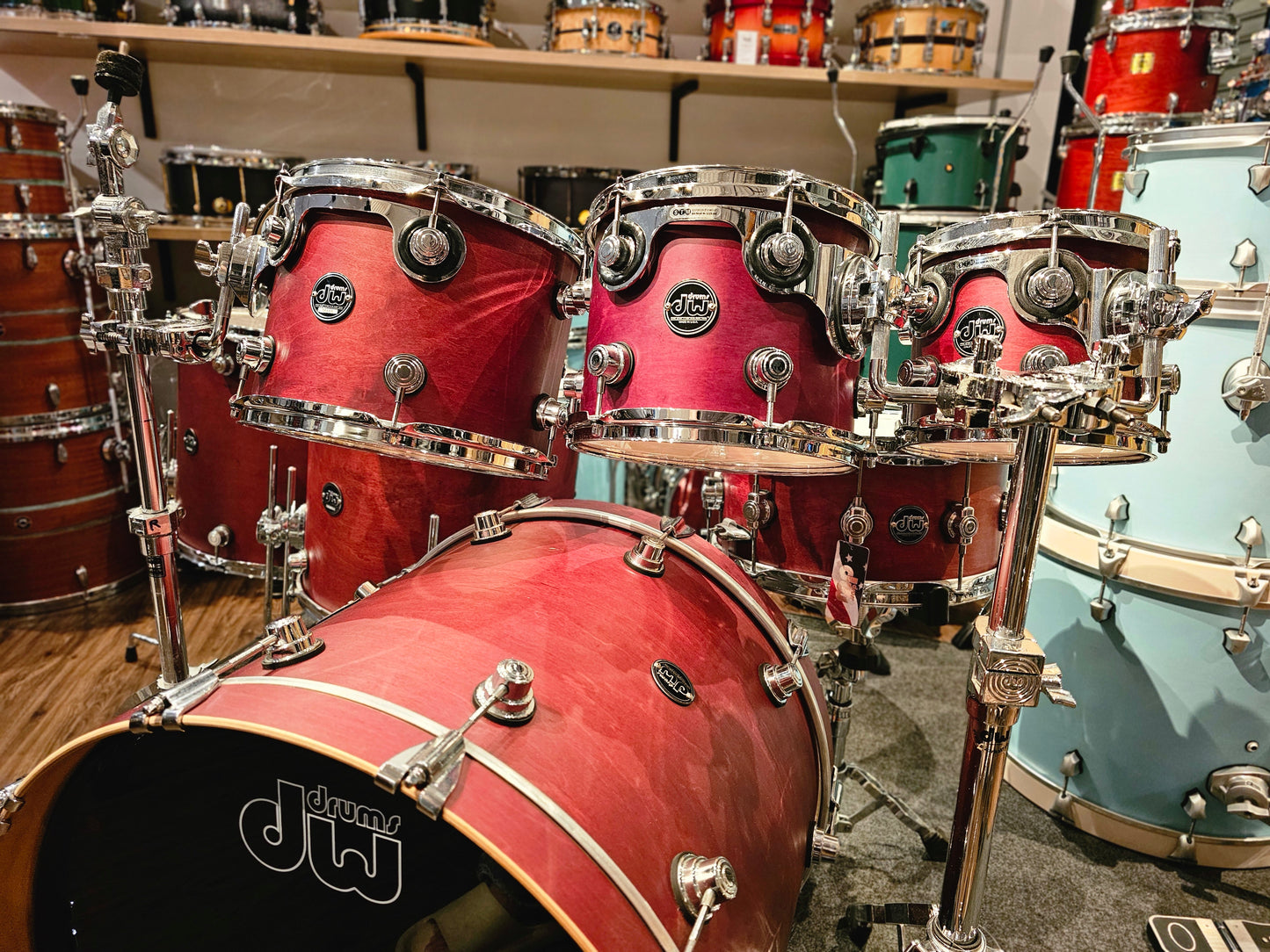 Dw Performance series made in US Tobacco satin 7 pcs. drums set