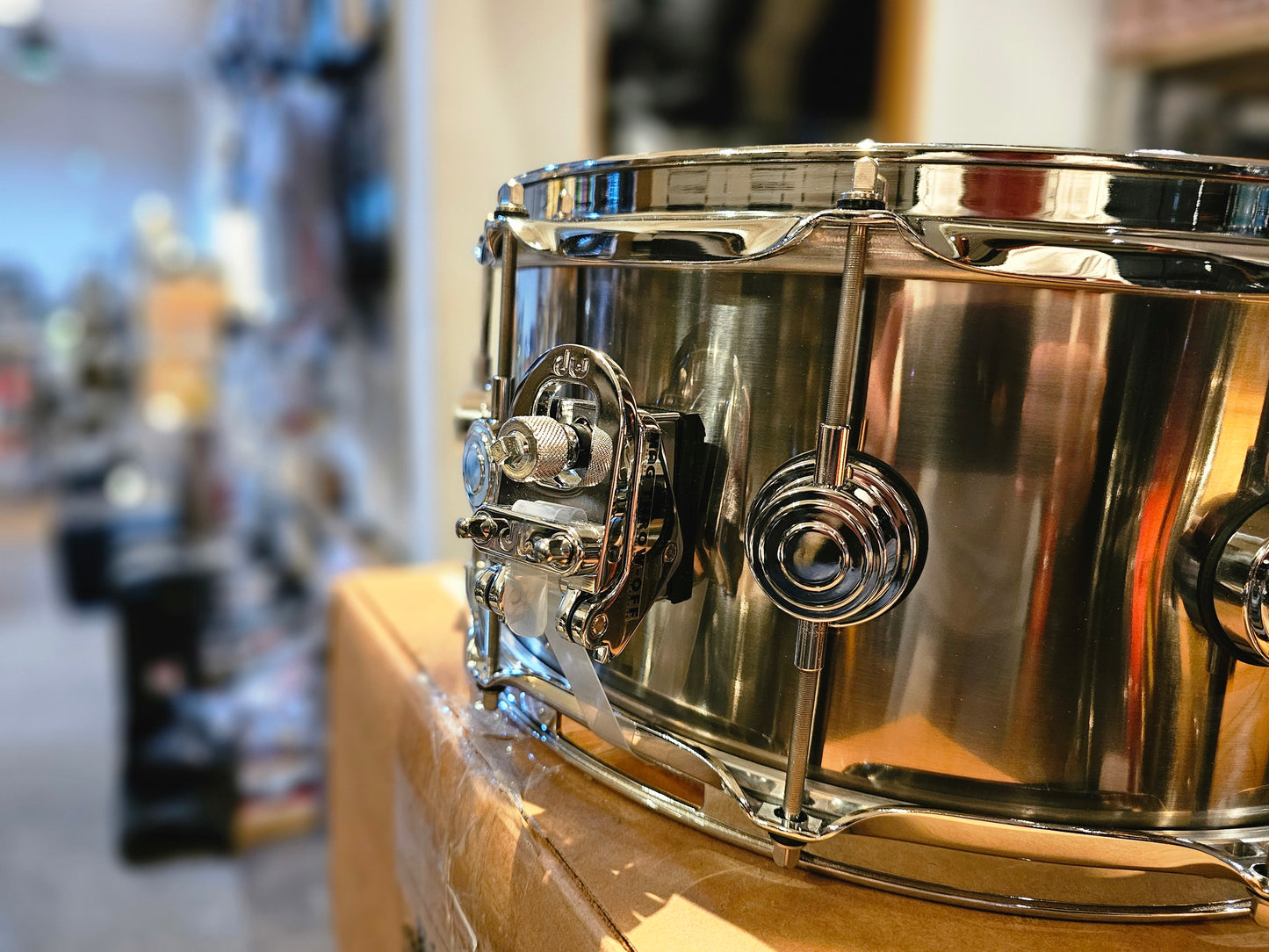 DW Collectors Black Ti Titatium shell 14x6.5 snare drum