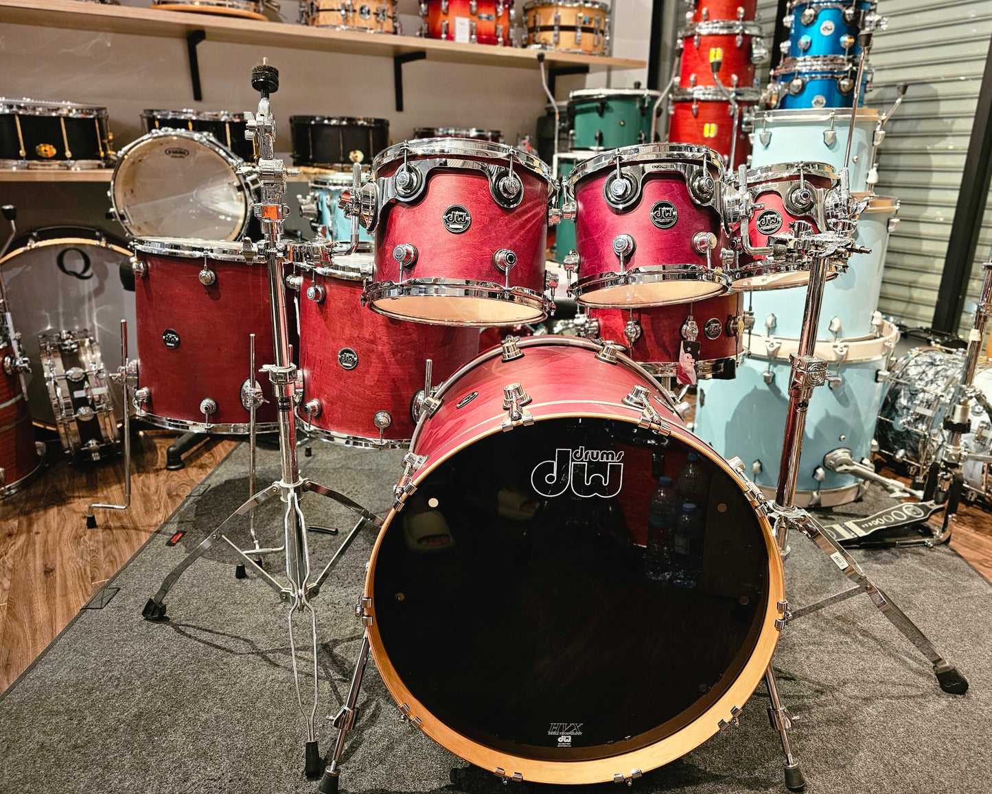 Dw Performance series made in US Tobacco satin 7 pcs. drums set