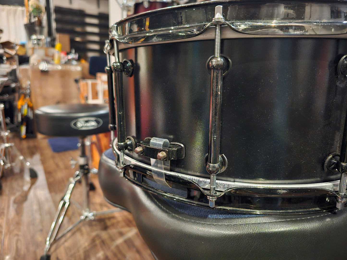 Pearl Ultracast 14x6.5 snare drum