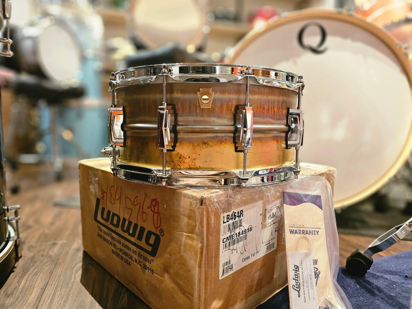 Ludwig LB464R Raw brass phonic 14x6.5 snare drum