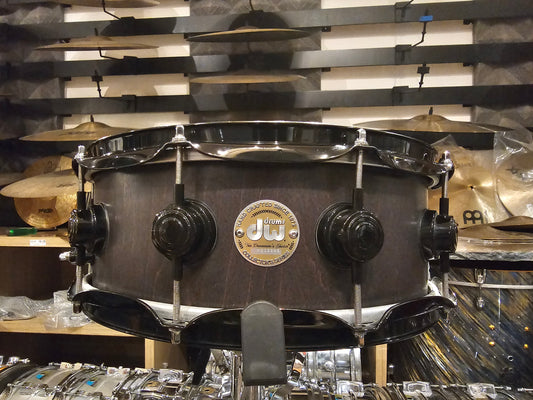 DW Collectors VLT Maple Satin black + black hw 14x5.5 snare drum