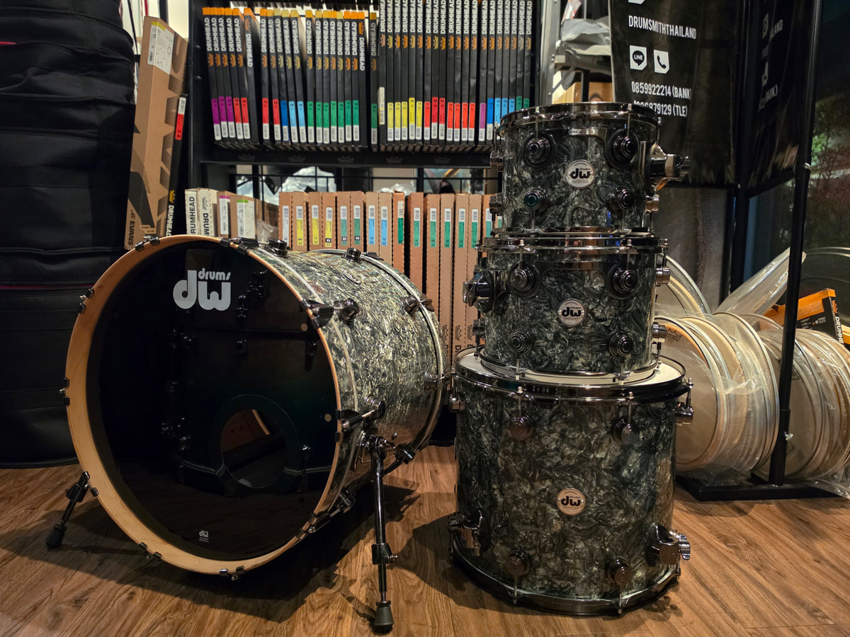 DW Collectors SSC pure Maple Silver abalone 4 pcs. drums kit