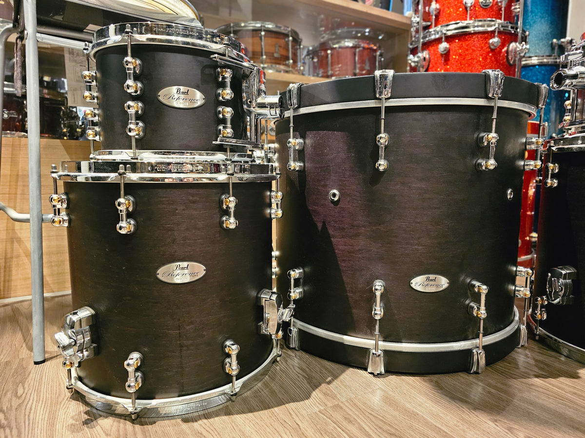Pearl Reference pure Matte black 5 pcs. drums kit