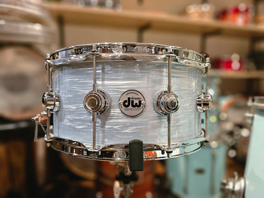 Dw Collectors Maple 10+6 ply Pale blue oyster 14x6.5 snare drum