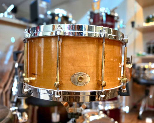 Noble & Cooley NC SS Clsssic Maple shell 14x7 snare drum