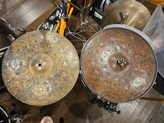 Meinl byzance extra dry medium thin hihats 16"