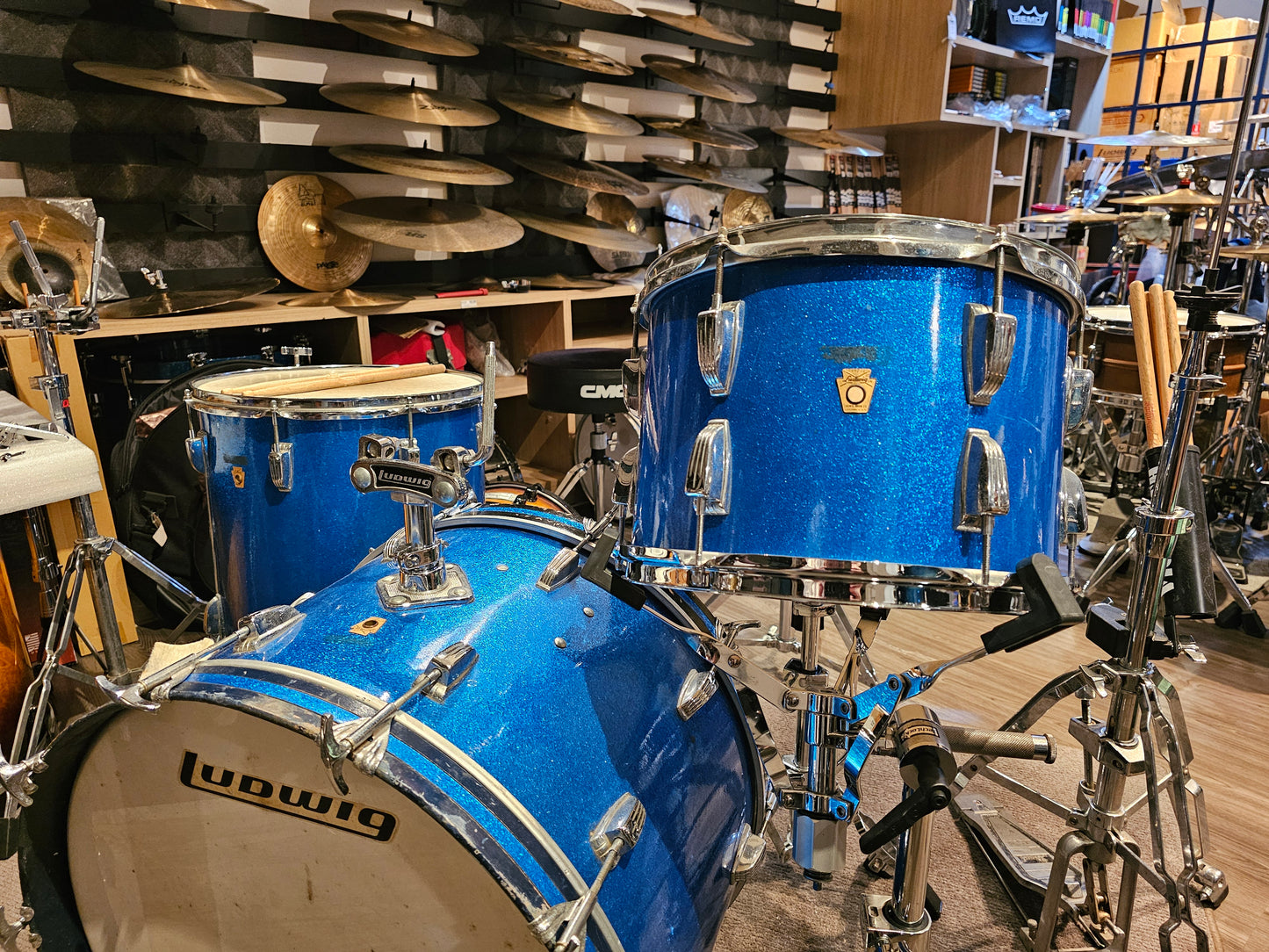 Ludwig vintage 60's Blue sparkle 3-piece drums kit