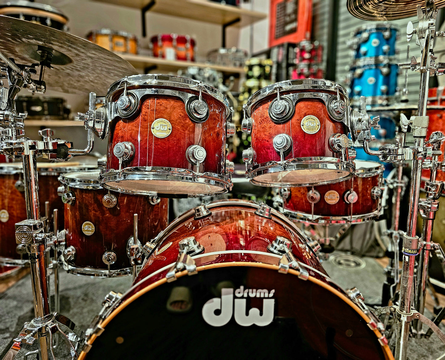 Dw Collectors Exotic Redwood burl Toast burnt specialty lacquer finish pure Maple shell 6 pcs. drums set