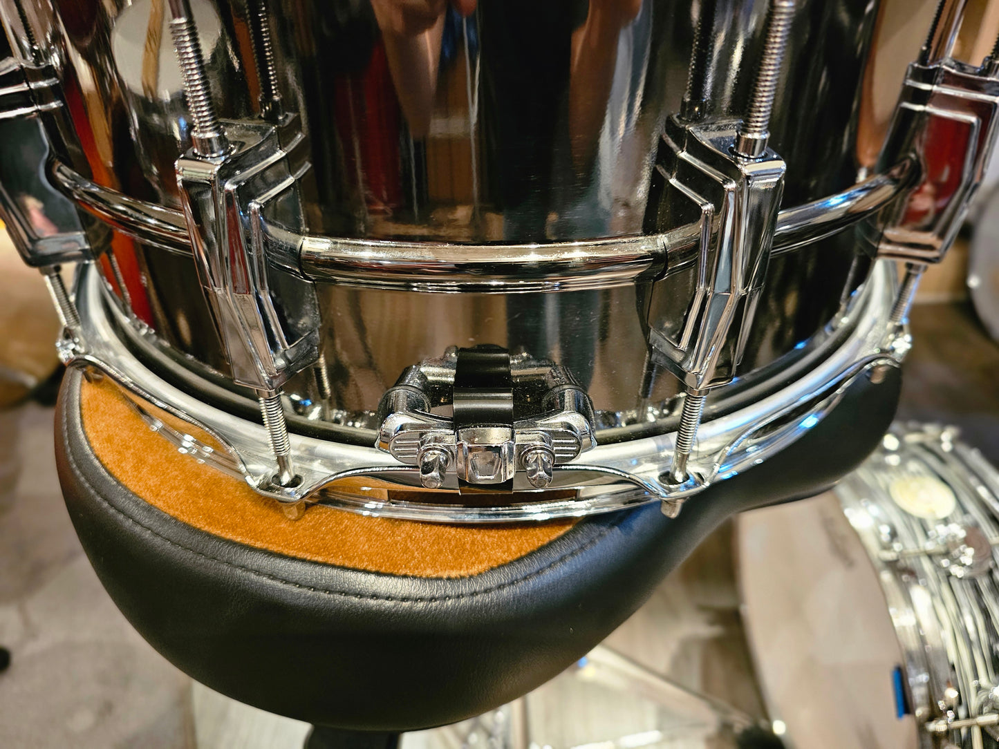 Ludwig LB417 Black beauty brass shell 14x6.5 snare drum