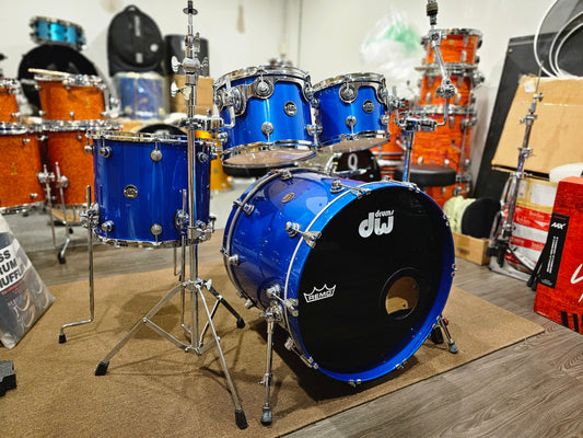 Dw Performance Sapphire Blue 4 pcs. drums set