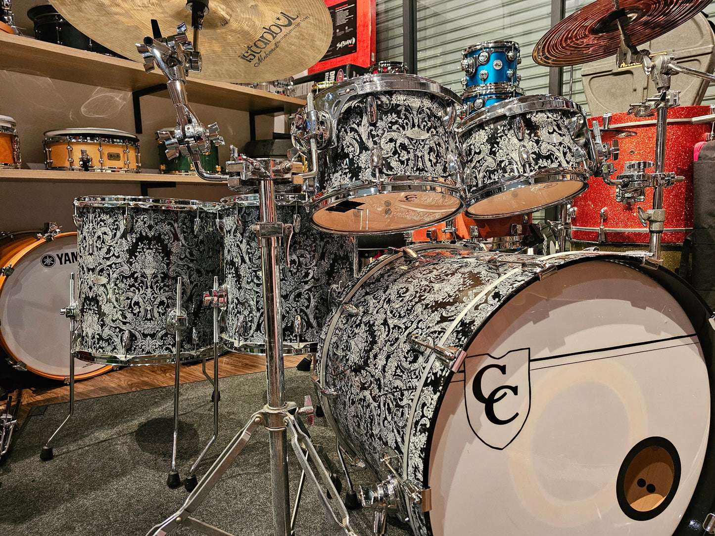 C&C drum co. custom Maple graphic paint 5 pcs. drums set