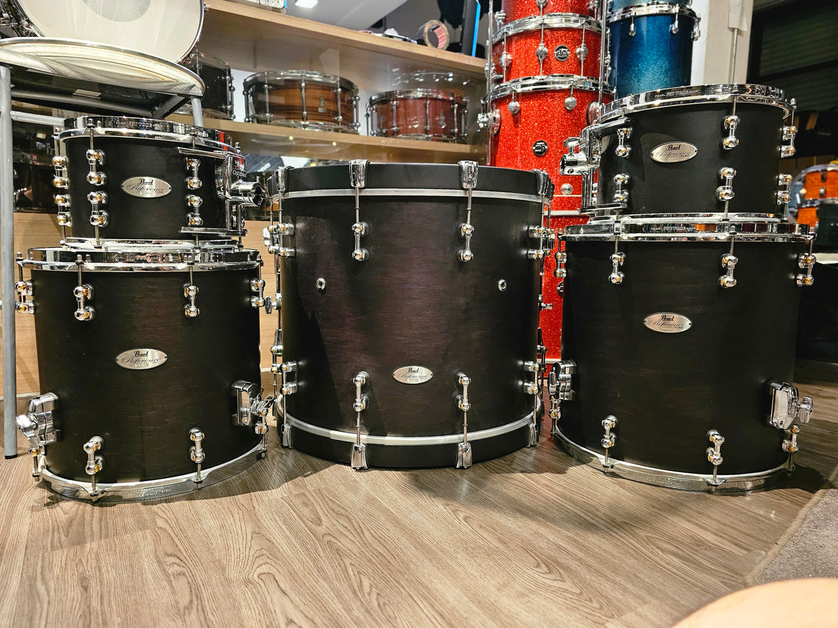 Pearl Reference pure Matte black 5 pcs. drums kit