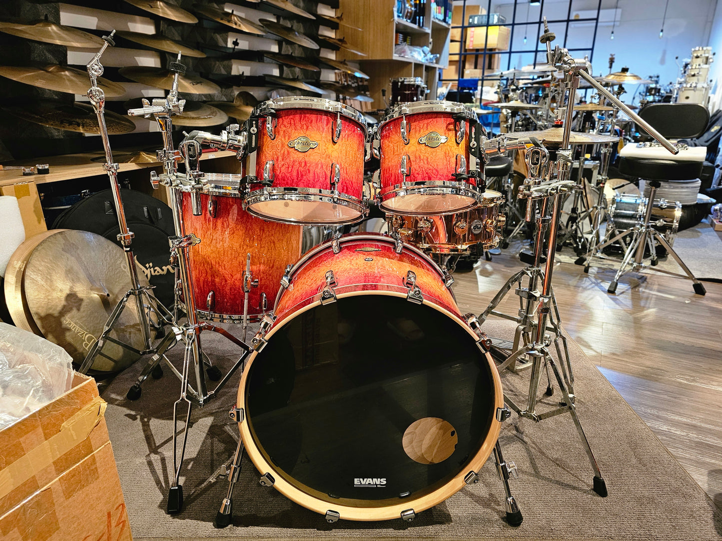 Pearl Masters MCX Quilted Bubinga sunburst 4 pieces drums kit