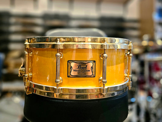 Pearl Masters custom limited Maple shell w/re-rings 14×5.5 snare drum