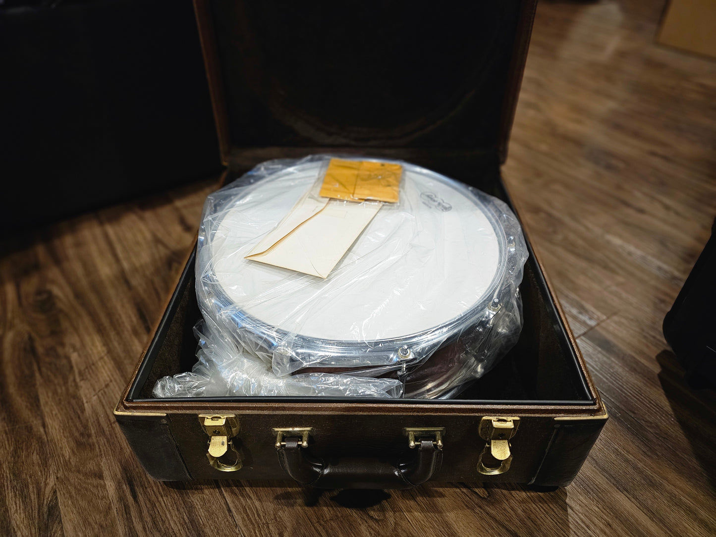 Ludwig 90th anniversary exotic 14x5 snare drum w/ leather hard case