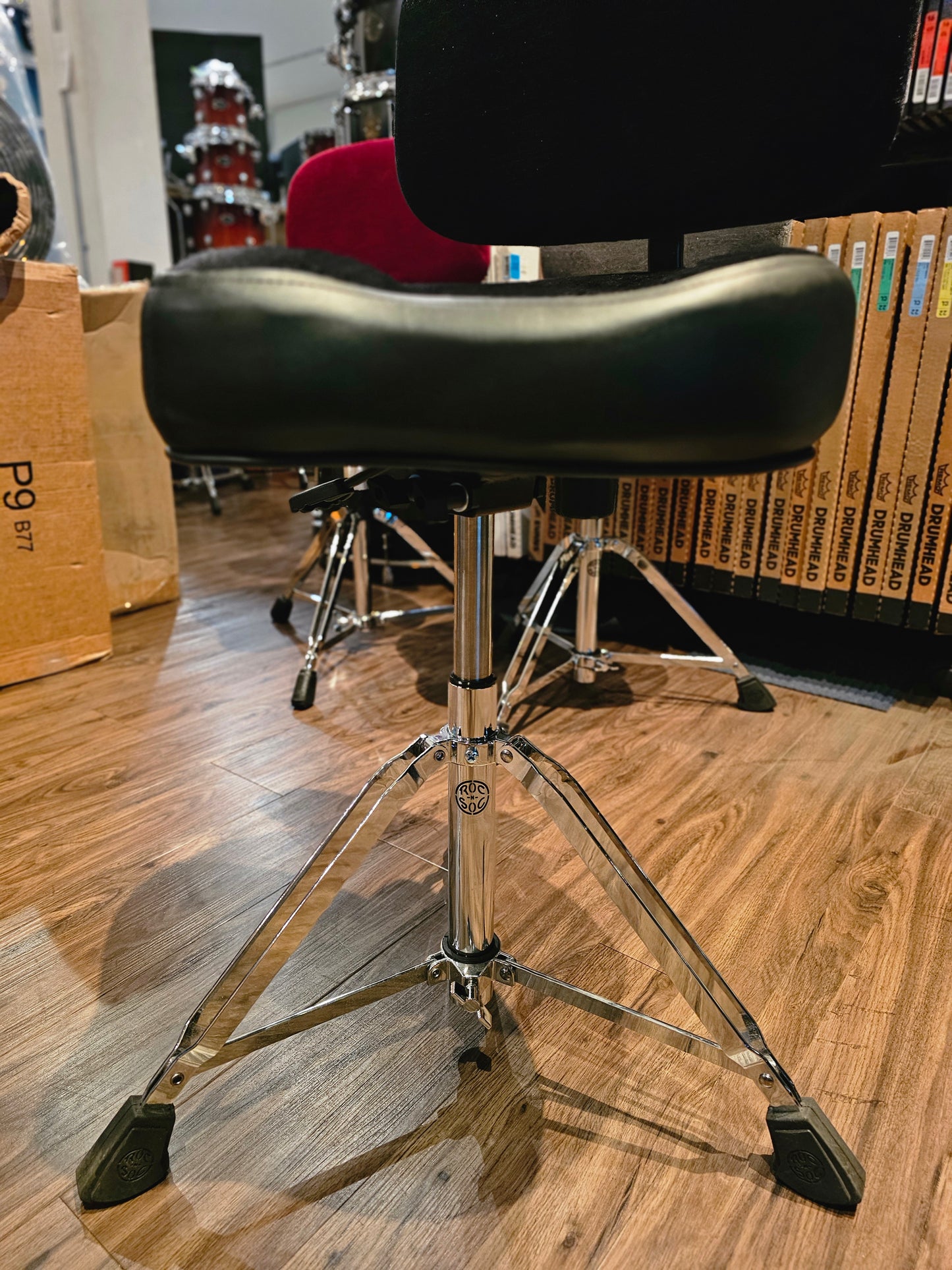 เก้าอี้กลอง Roc N Soc nitro original saddle w/ back rest drum throne - black