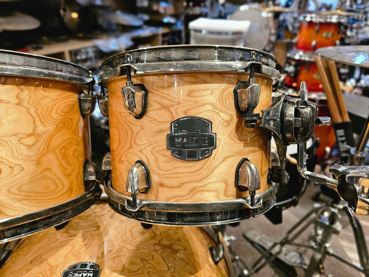 Mapex Saturn IV exotic Ash burl Maple/Walnut shell 5 pieces drums set