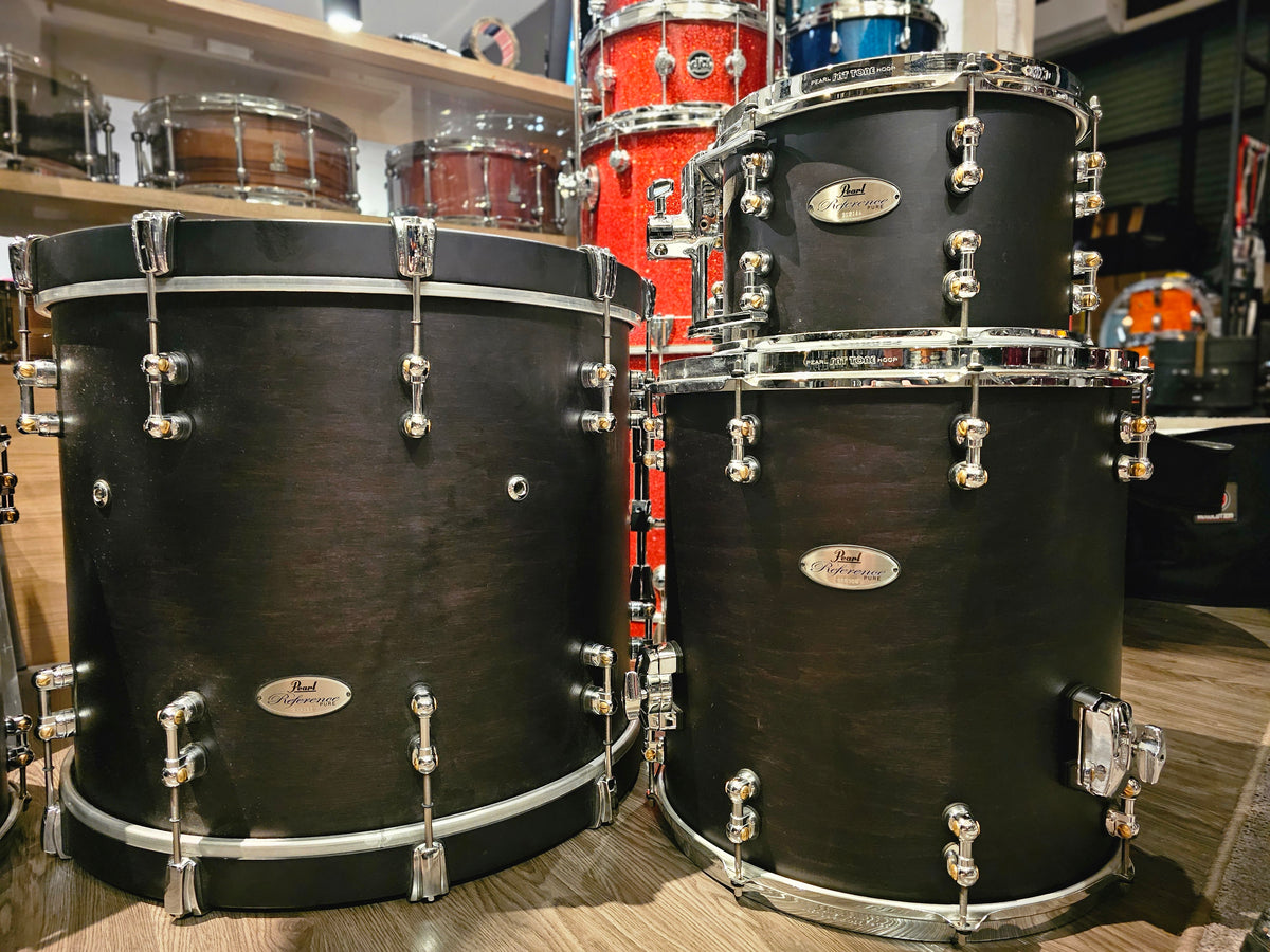 Pearl Reference pure Matte black 5 pcs. drums kit