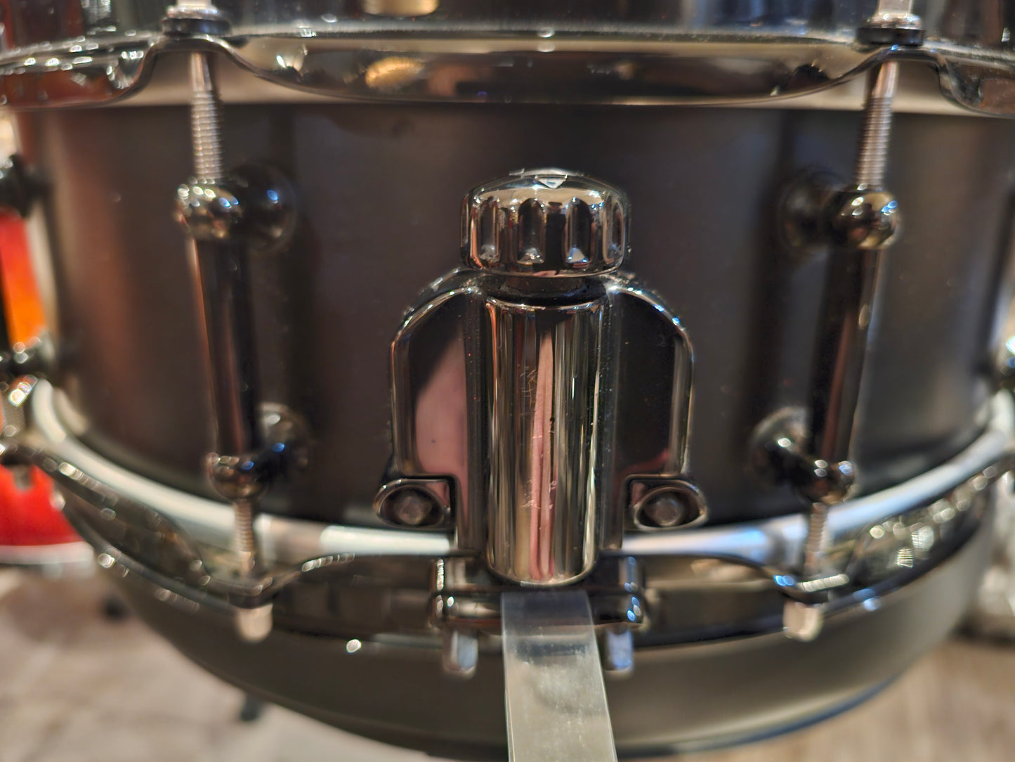 Pearl Ultracast 14x5 snare drum
