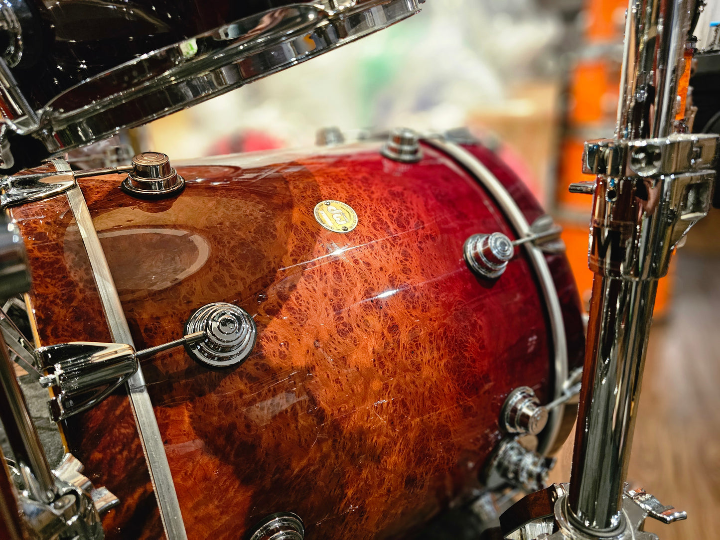 Dw Collectors Exotic Redwood burl Toast burnt specialty lacquer finish pure Maple shell 6 pcs. drums set