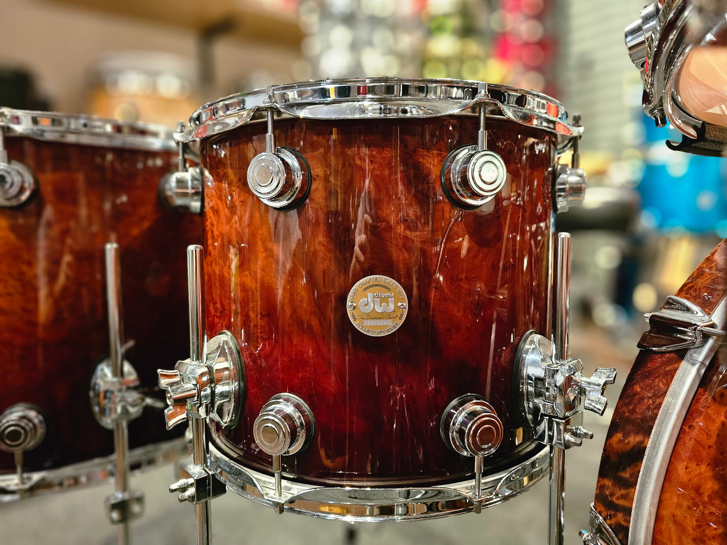 Dw Collectors Exotic Redwood burl Toast burnt specialty lacquer finish pure Maple shell 6 pcs. drums set