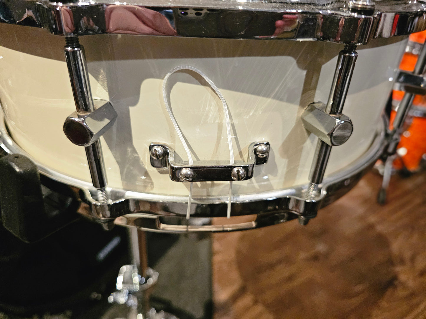 Noble & Cooley NC SS Classic Maple shell Antique white 14x5 snare drum