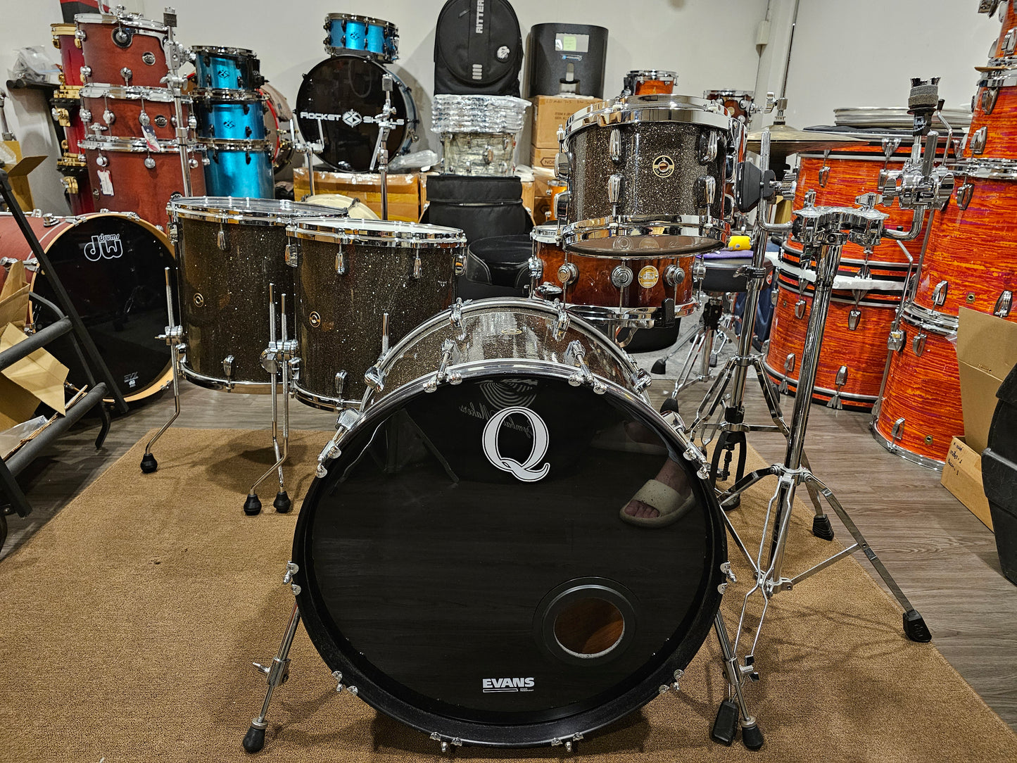 Q Drum Co custom Mahogany w/ Maple rings 4 pieces drums set